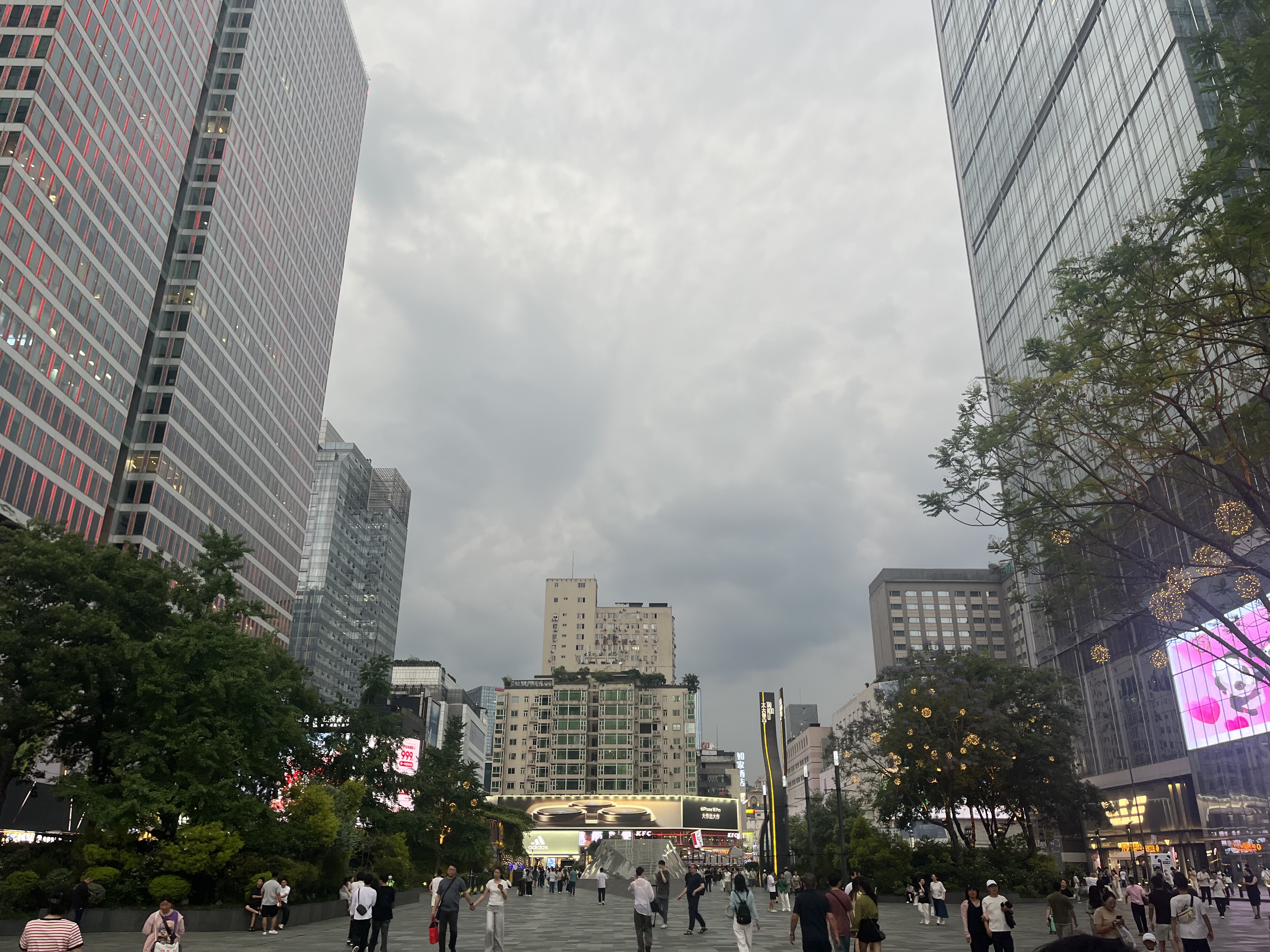 向西北